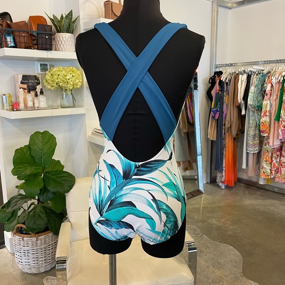 Azure aqua one piece suit - Picture 4 of 7